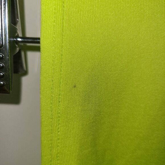 Fabletics Sleeveless Crop Athletic top - Picture 7 of 8